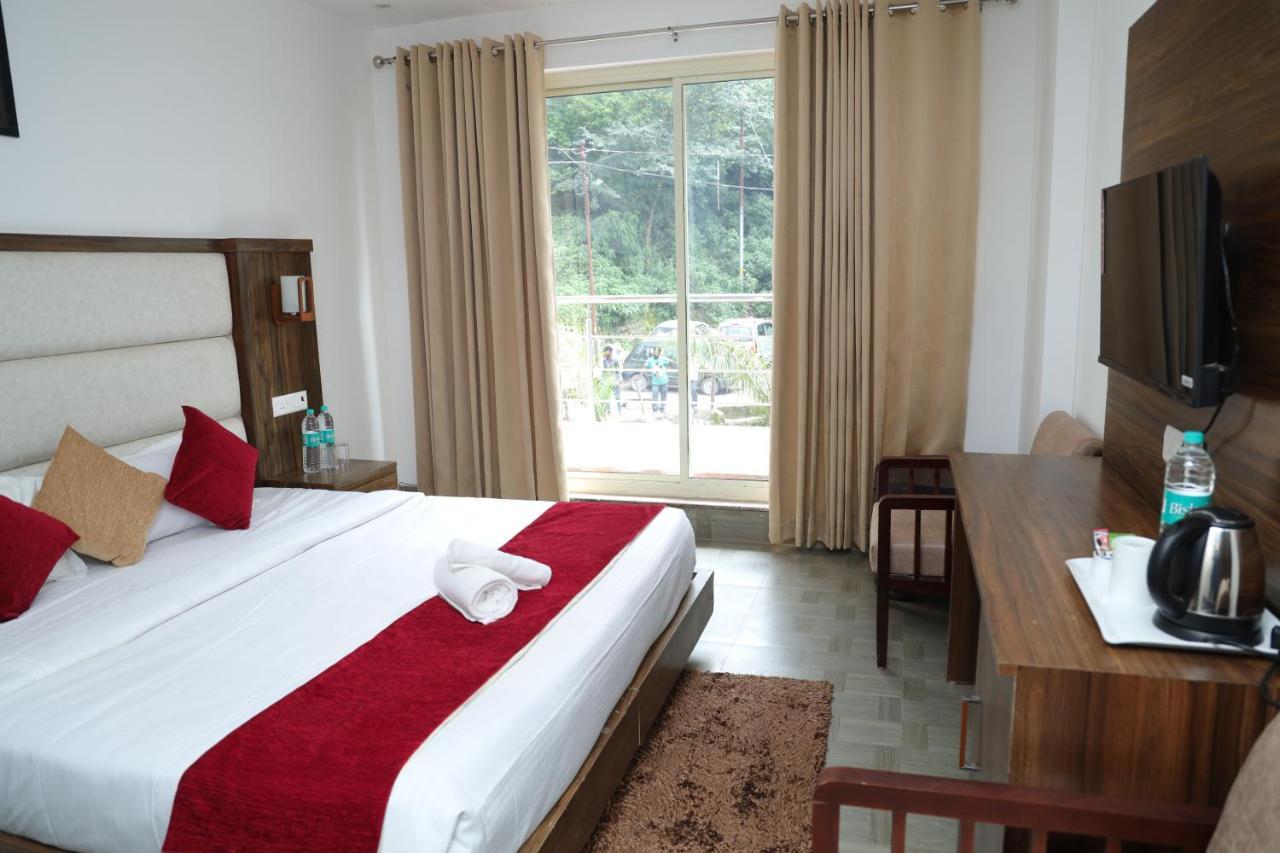 Hotel Cordelia Inn By Devpaga Hotels Pvt Ltd Rishīkesh المظهر الخارجي الصورة