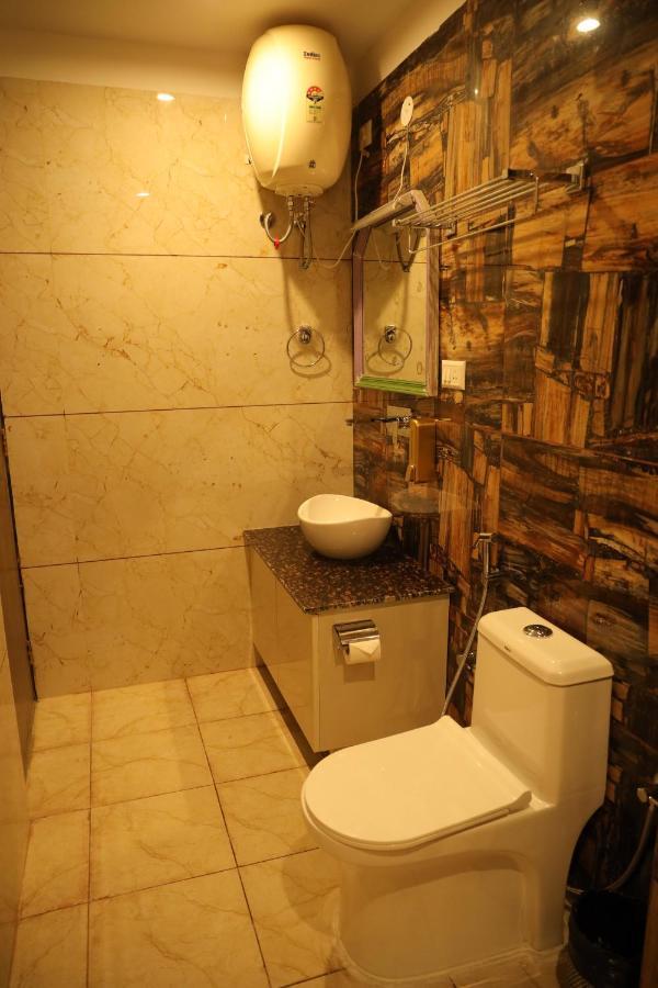 Hotel Cordelia Inn By Devpaga Hotels Pvt Ltd Rishīkesh المظهر الخارجي الصورة