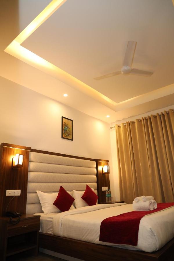 Hotel Cordelia Inn By Devpaga Hotels Pvt Ltd Rishīkesh المظهر الخارجي الصورة